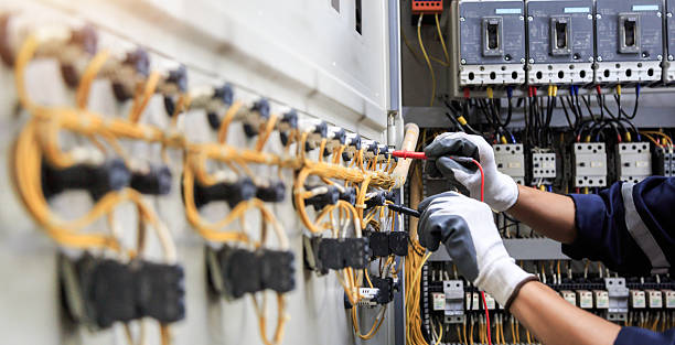 Professional Ceiling Fan Installation technician working in Duplin County County, NC